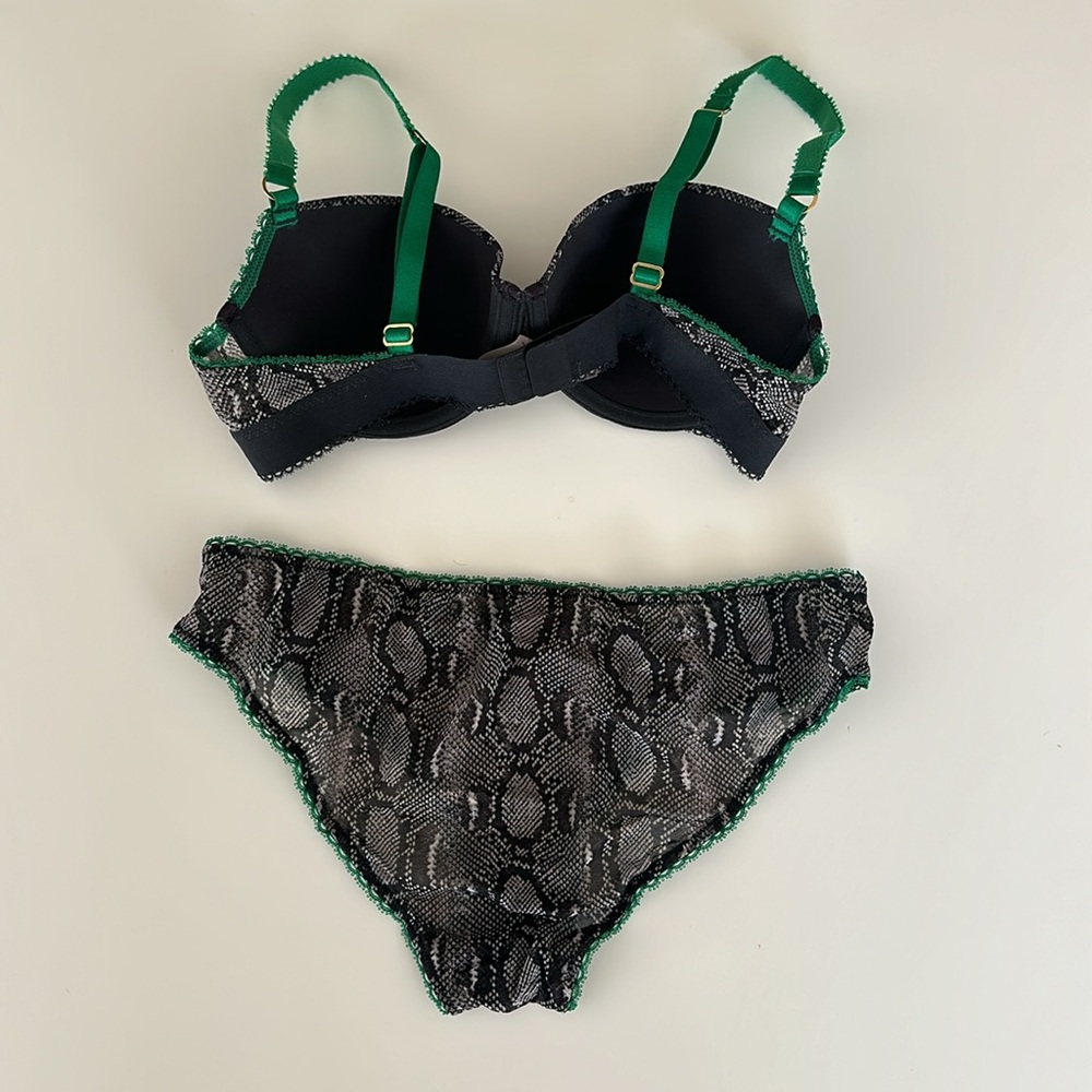 Stella McCartney Python Set - Picture 3 of 9
